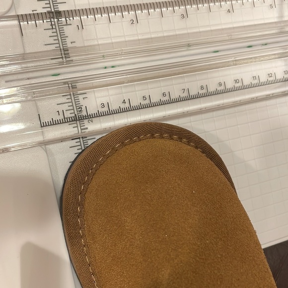 Snow boots from Australia. The brand is EVERAU, everaustralia. Never been worn. - Picture 11 of 13